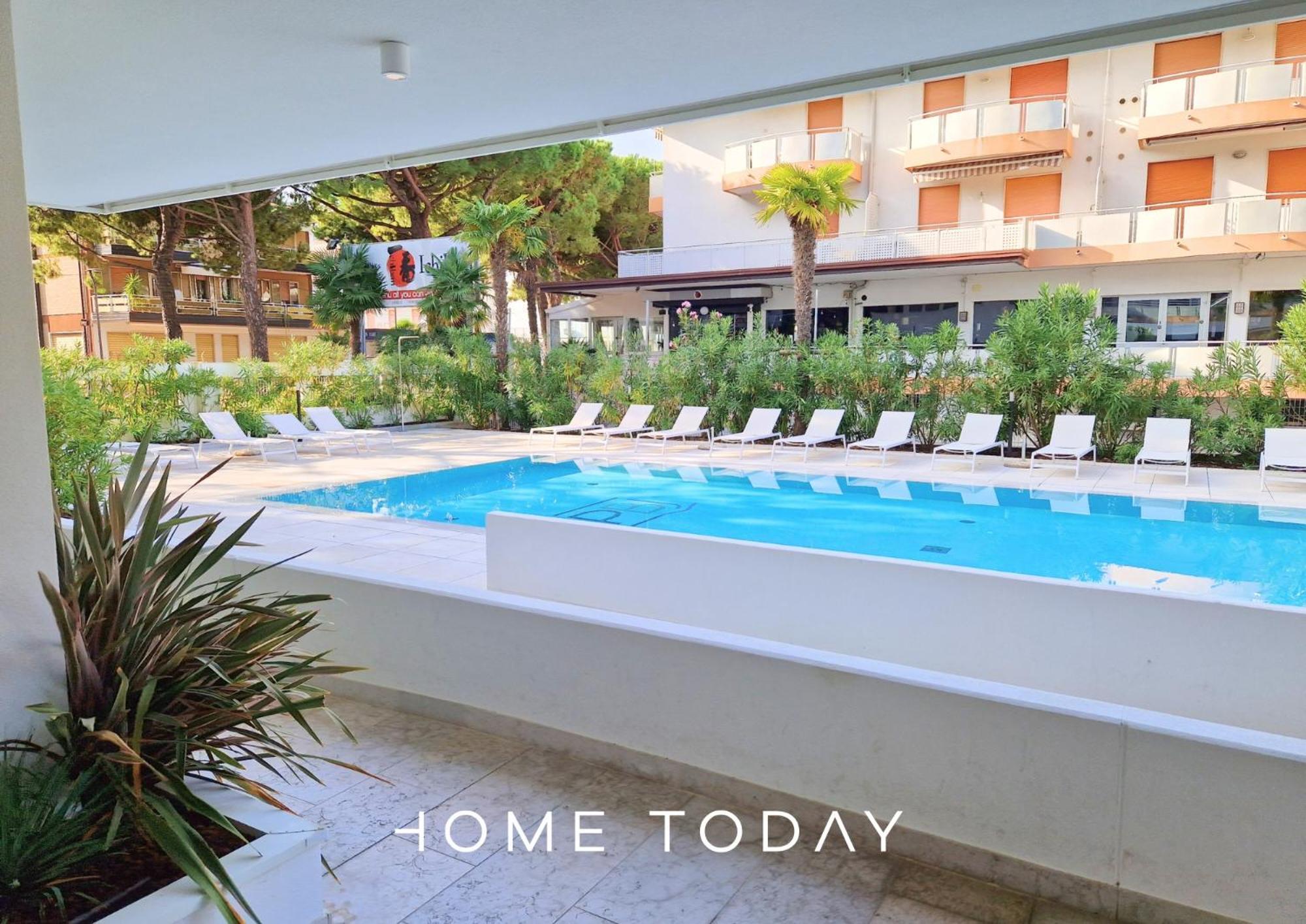 Ht - Luxury At Palm Apartment